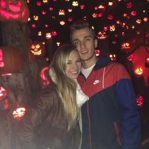 Meet your Posher, Cameron